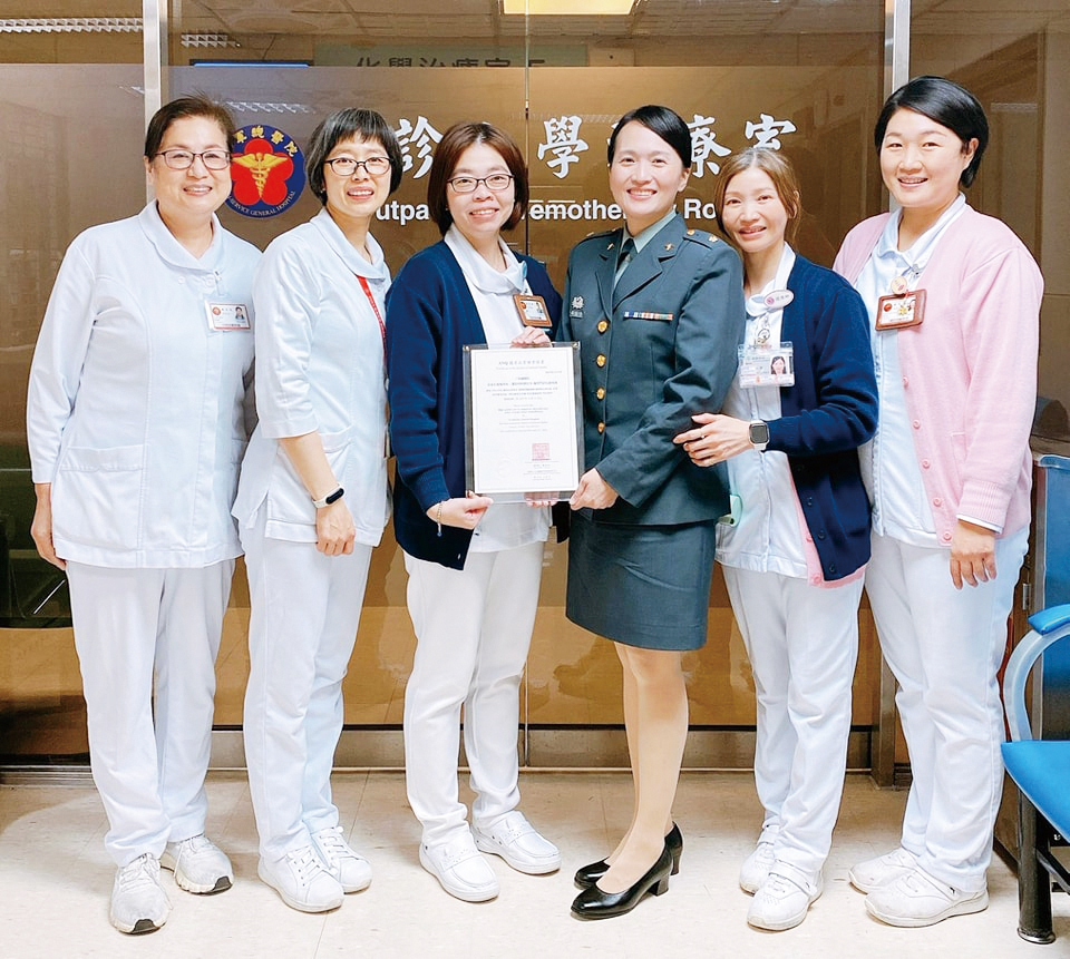 賀門診化療室榮獲2024年護理特色專科組SNQ國家品質標章01